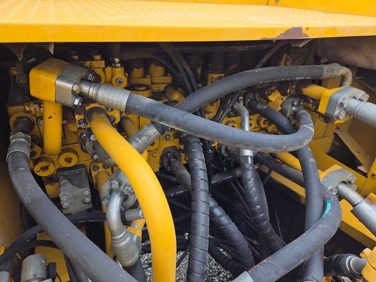 caterpillar-349el-image-30