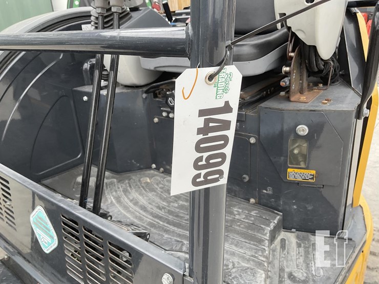 2022-deere-26g-image-21