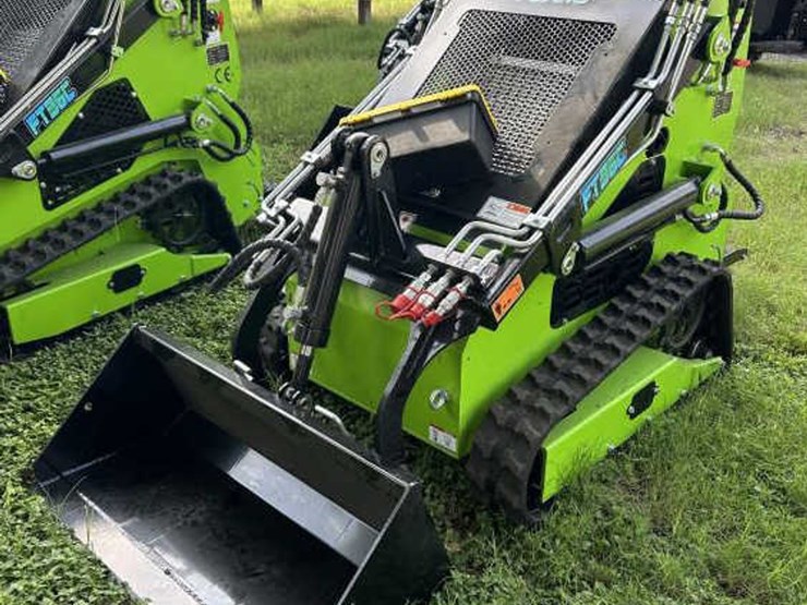 #51-•-mini-skid-steer-loader---ft36c---gas-image-3
