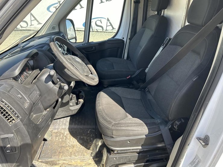 2016-ram-promaster-3500-image-24