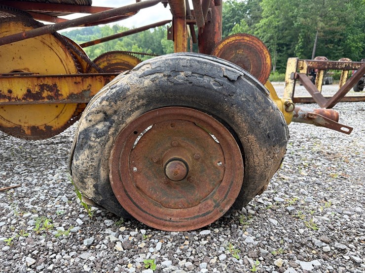 #4026-•-towable-hose-reel-w/-sprayer-image-28