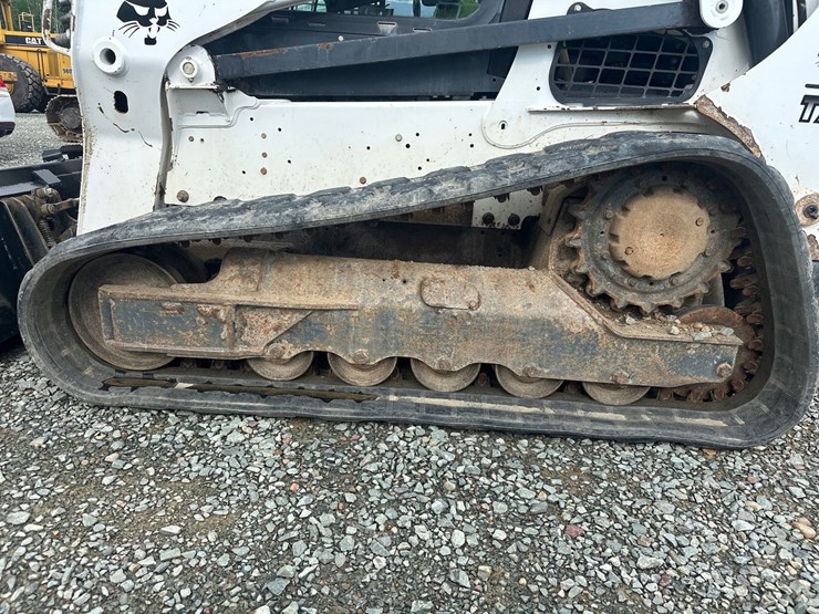 2020-bobcat-t740-image-47