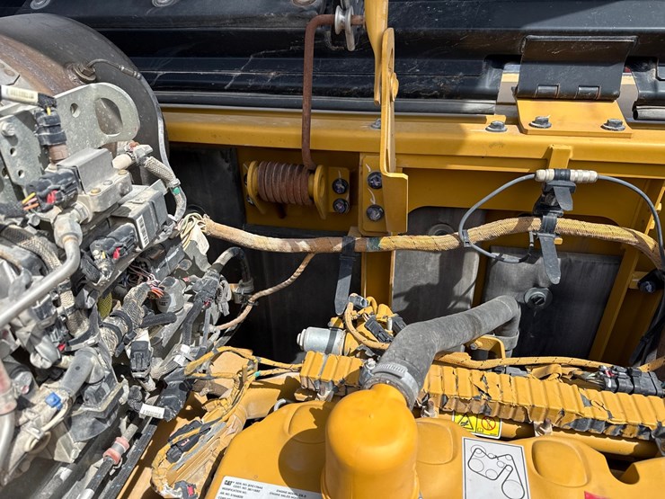 2017-caterpillar-336fl-image-58