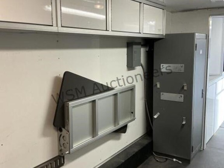 2008-progressive-ps21032hct-mobile-office-trailer-image-22