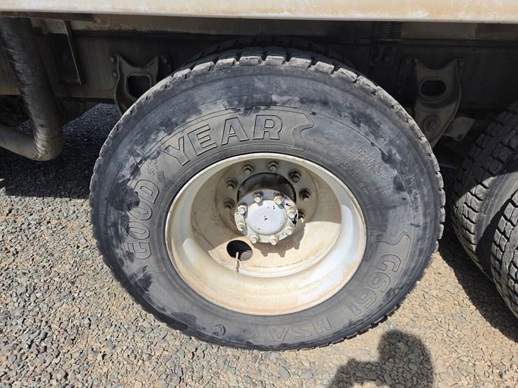 2015-international-durastar-4400-image-53