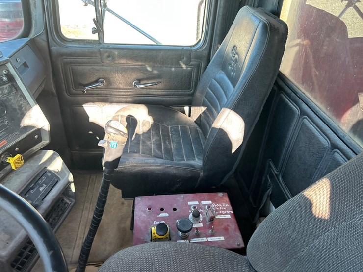 2001-mack-rd688s-image-72