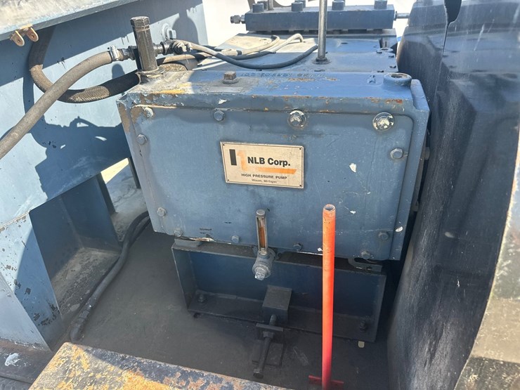 #5022-•-nlb-corp.-10150d-towable-air-compressor-image-26