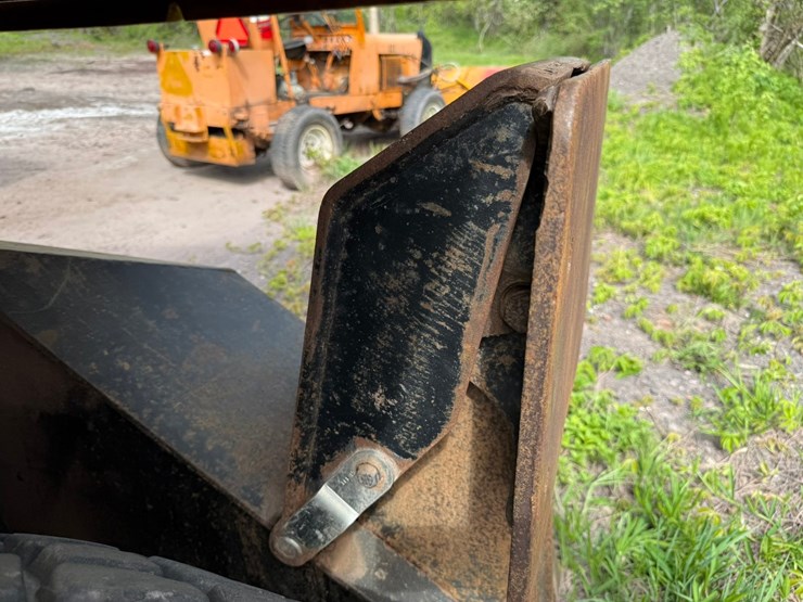 caterpillar-m318-image-66