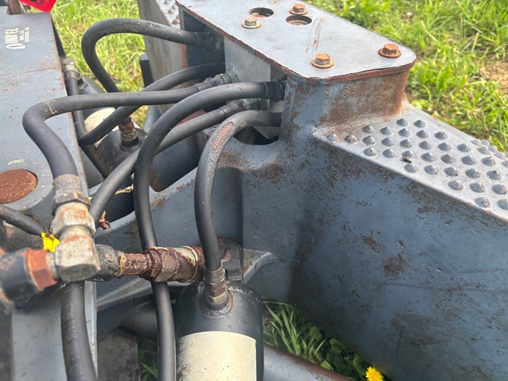 #2203-•-grousher-products-approx.-82"-skid-mounted-dozer-blade-image-10
