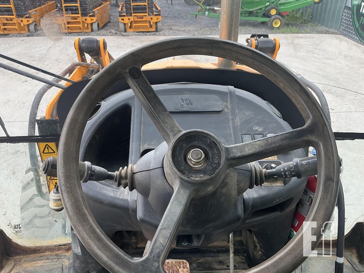 2016-jcb-3cx14-image-12