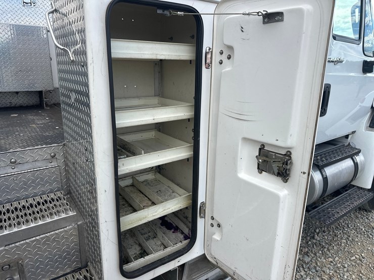 2013-international-durastar-4300-image-30