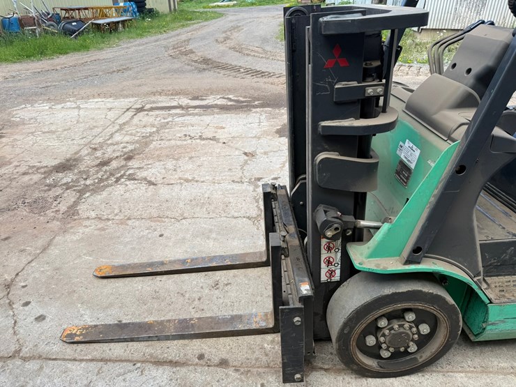 #1364-•-misubishi-fgc25n-forklift-image-9