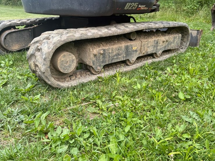 2011-kubota-u25-image-25