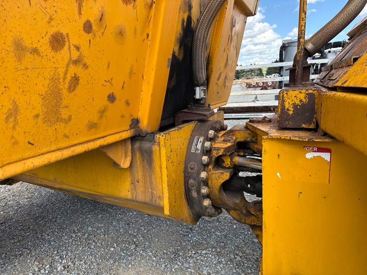 jcb-712-image-21