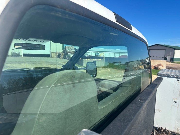 2004-ford-f450-image-25