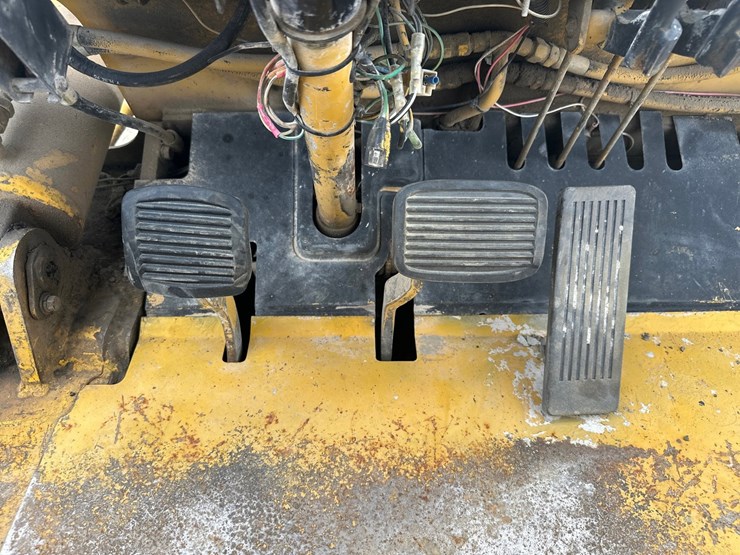 1995-caterpillar-dp70-image-34
