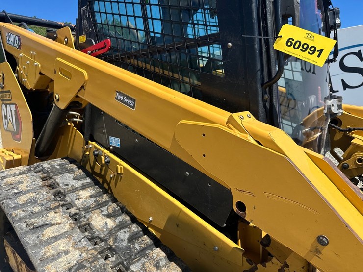 caterpillar-299d3-xe-image-16