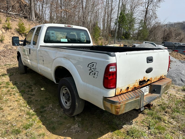 2011-ford-f250-image-2