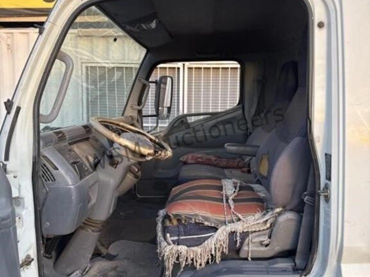 2007-mitsubishi-fe140-fuso-f/b-image-30