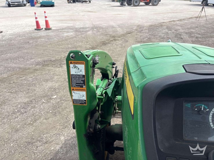2018-john-deere-3039r-image-11