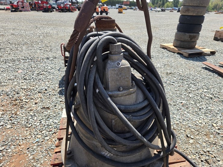 #6024-•-submersible-pump-image-6