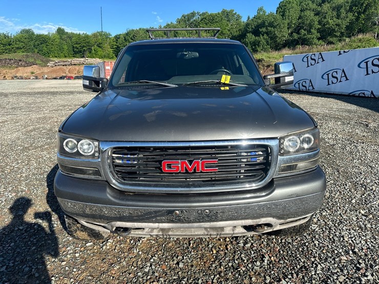 2002-gmc-1500hd-image-13
