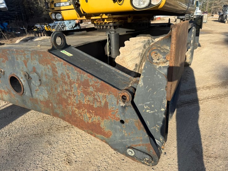 #1298-•-caterpillar-m318d-material-handler-image-44