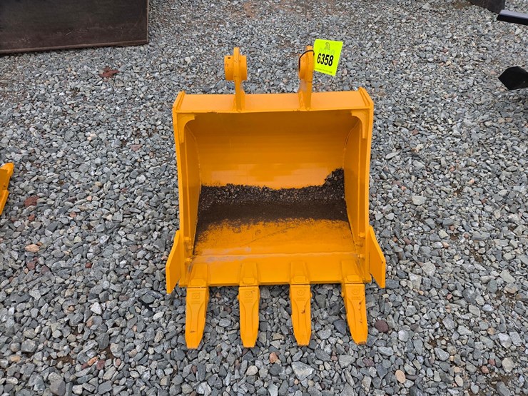 caterpillar-305-image-5