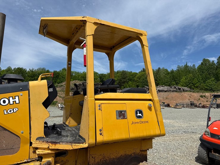 deere-550h-image-43