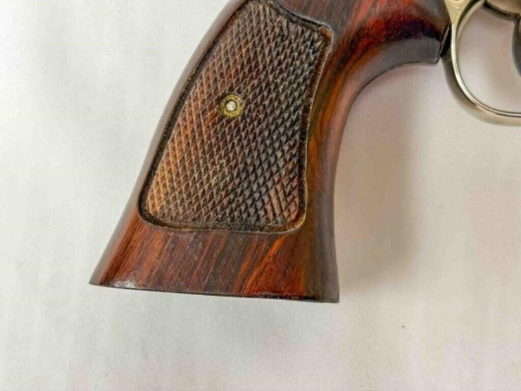 smith-&-wesson-revolver-image-13