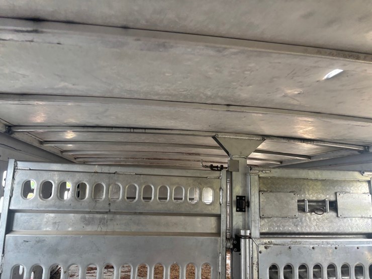 #2150-•-2017-barrett-53'-cattle-semi-trailer-image-47