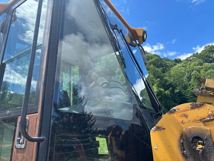 caterpillar-928g-image-28