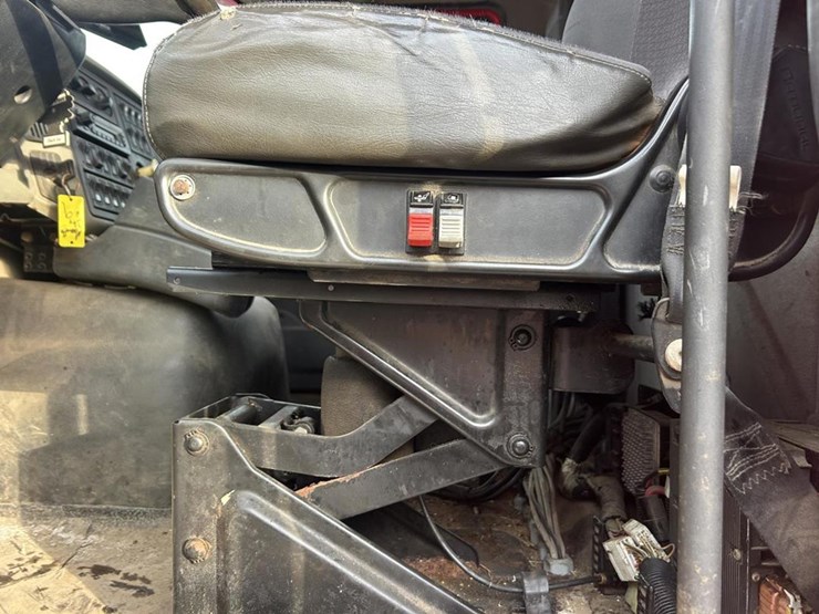 #1451-•-2013-international-workstar-tri-axle-dump-truck-image-60