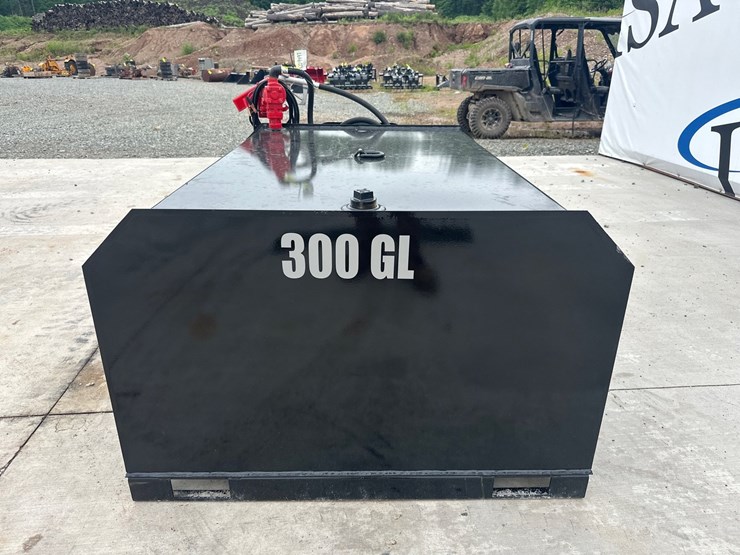 #5040-•-300-gallon-fuel-tank-w/-pump-image-4