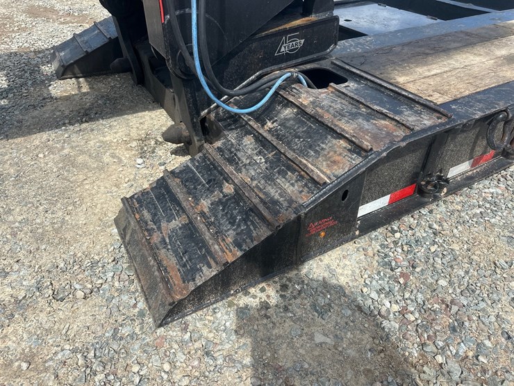 #60924-•-2026-contender-tri-axle-lowboy-trailer-image-21