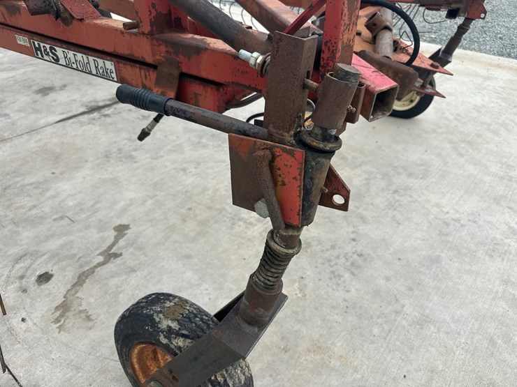 #5037-•-bi-fold-hay-rake-image-12