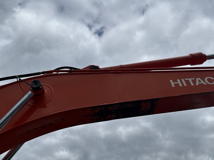 2006-hitachi-zx225-image-22