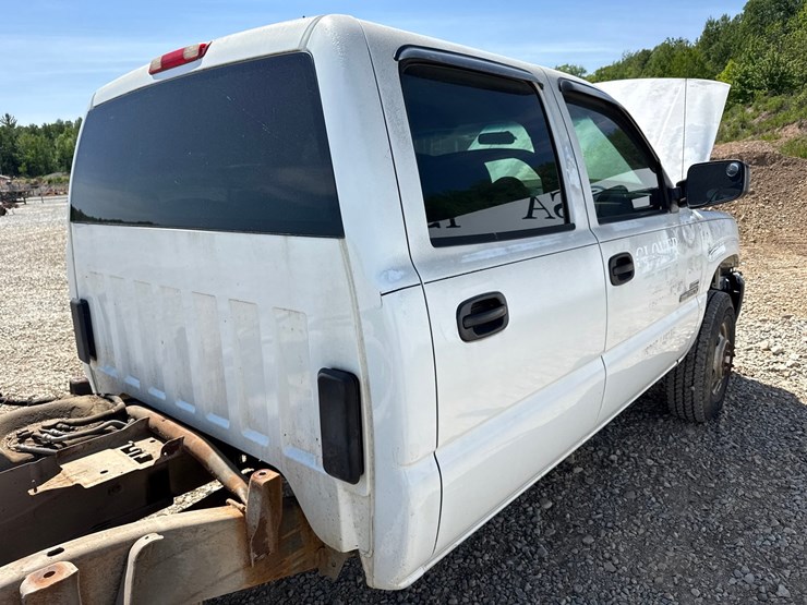 2007-chevrolet-2500-image-25