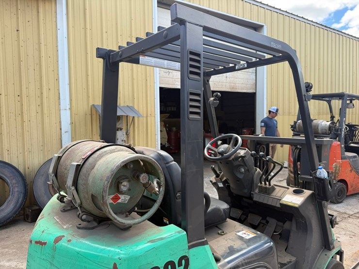 #1364-•-misubishi-fgc25n-forklift-image-24