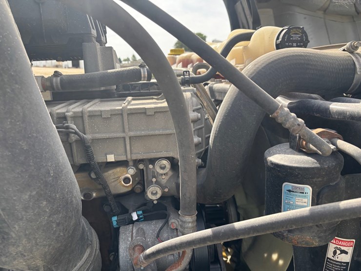 #2164-•-2022-freightliner-cascadia-pt126slp-sleeper-cab-truck-tractor-image-40
