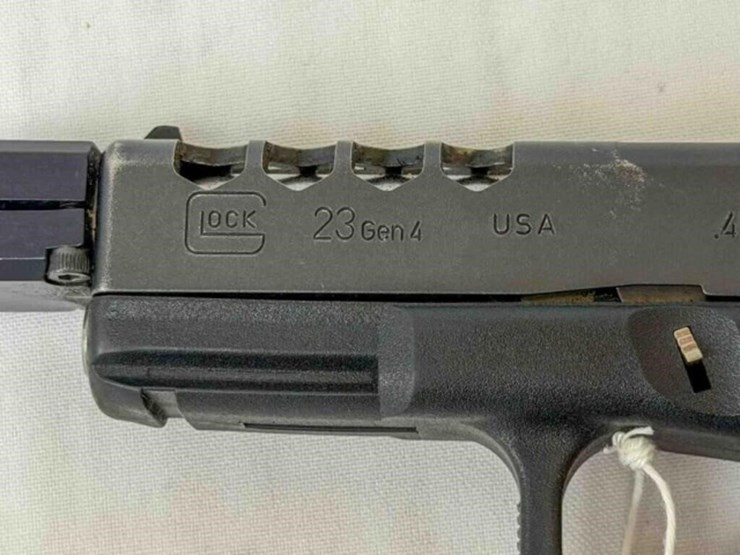 glock-pistol-image-3