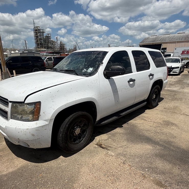 2011 CHEVROLET TAHOE