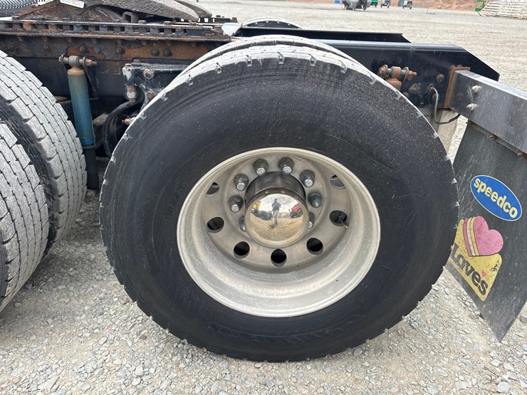 2014-kenworth-t660-image-70