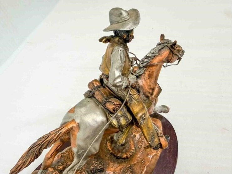 legends-sculpture-image-7