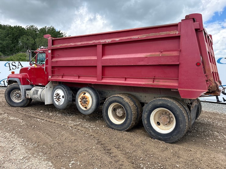 2001-mack-rd688s-image-3