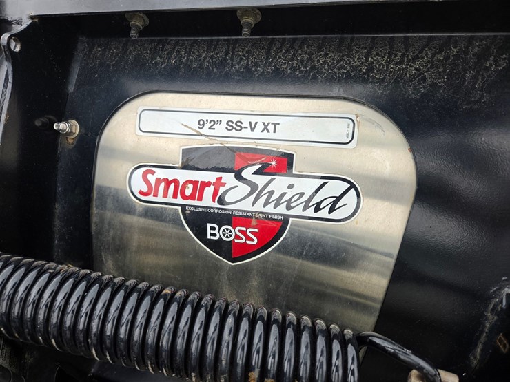#6360-•-approx.-110"-boss-smartshield-ss-v-xt-snow-plow-image-6