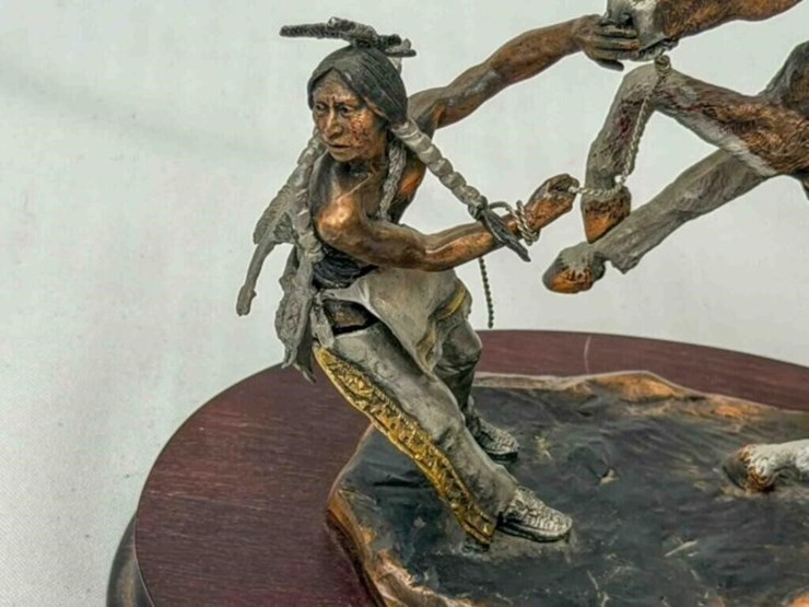 legends-sculpture-image-4