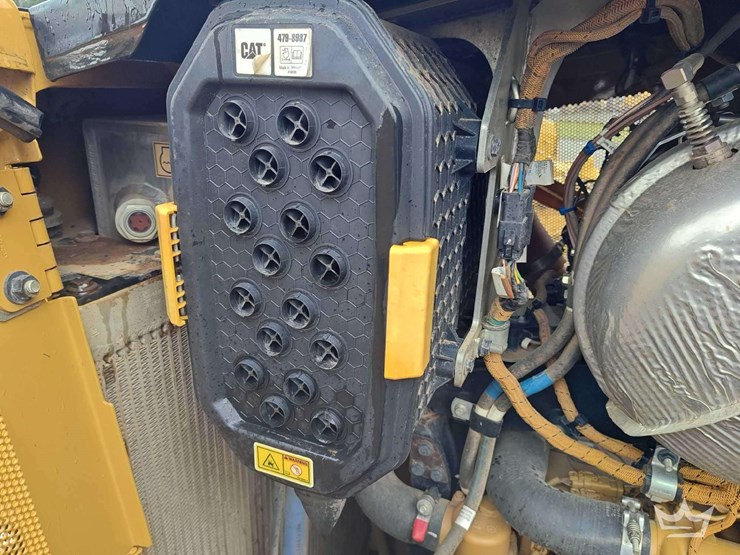 2022-caterpillar-d5-lgp-image-48