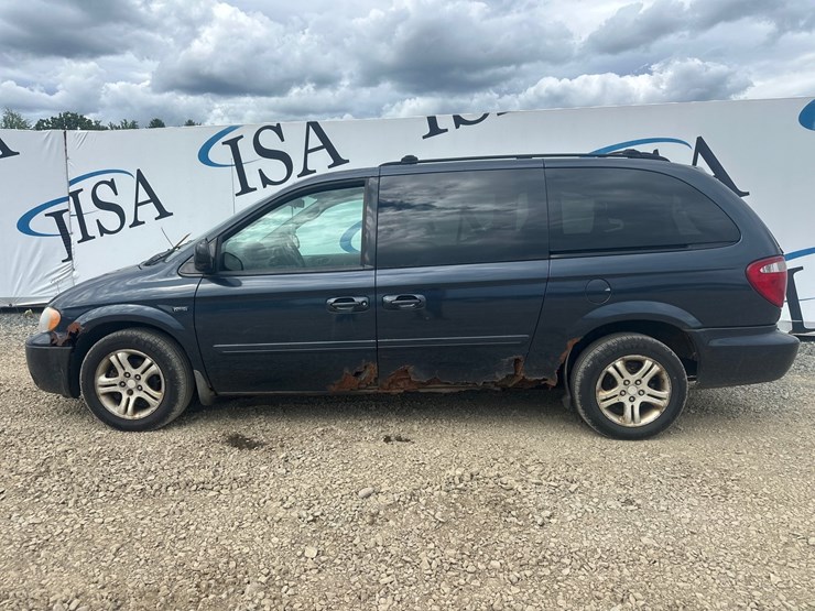 2007-dodge-grand-caravan-image-2