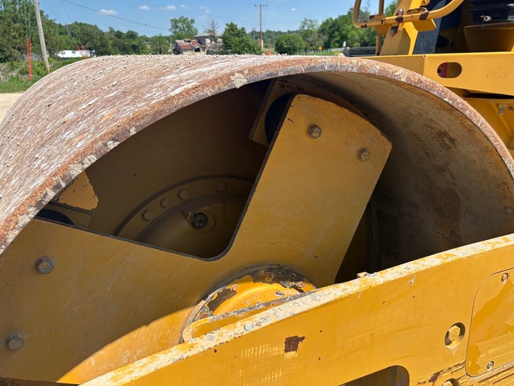 caterpillar-cs-563e-image-69